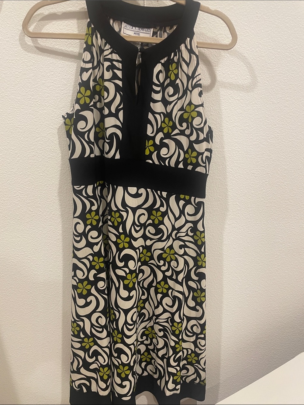 Jessica Howard Black, White & Olive Green Floral Mini Dress